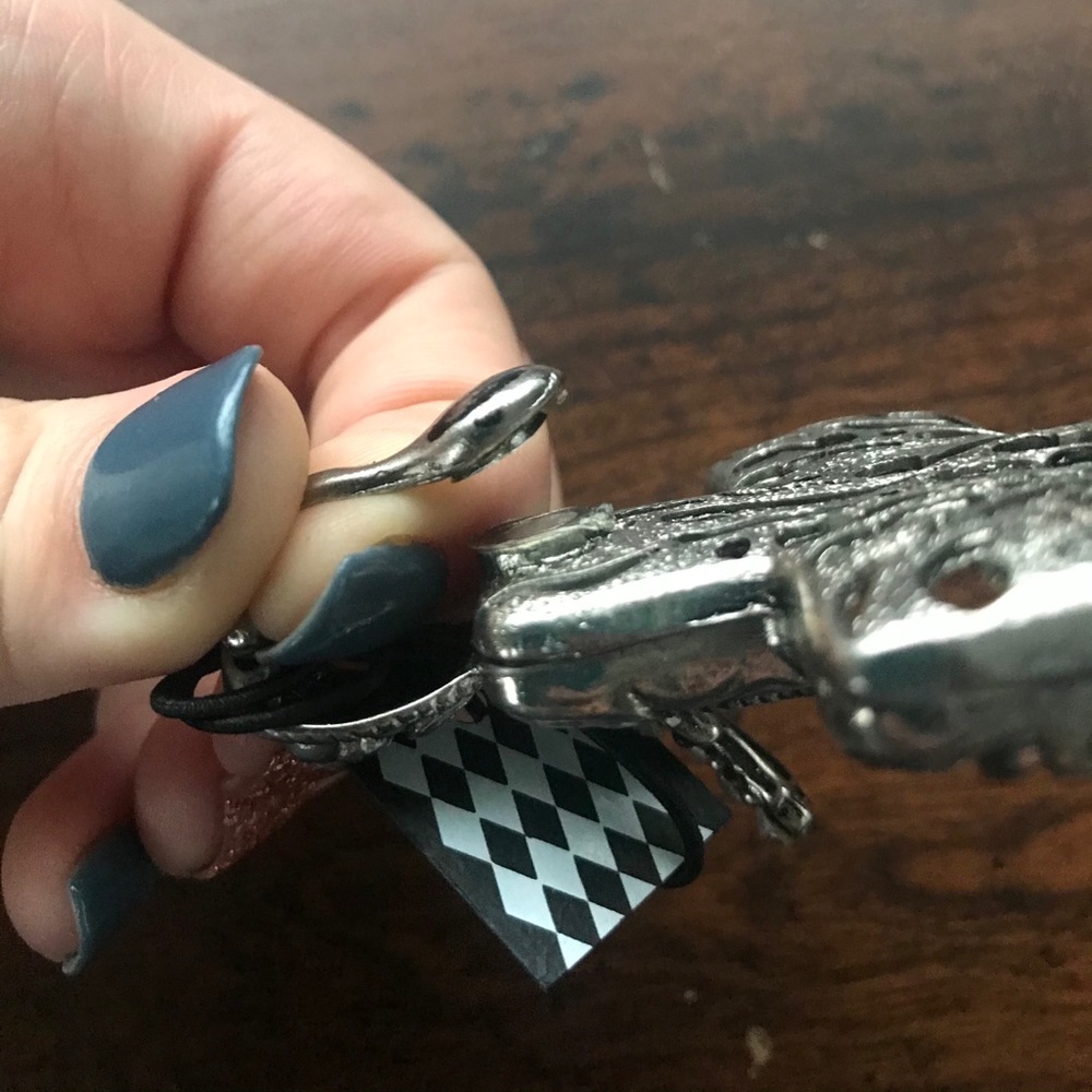 Cross charm - Picture 3 of 3